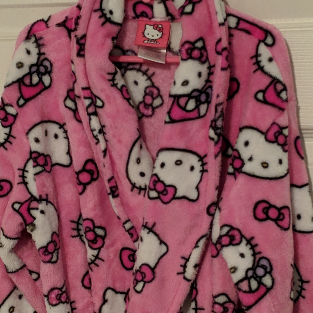Hello Kitty Robe - Picture 2 of 2